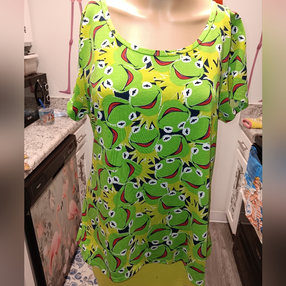 LuLaRoe Kermit the Frog All Over Print T Shirt L